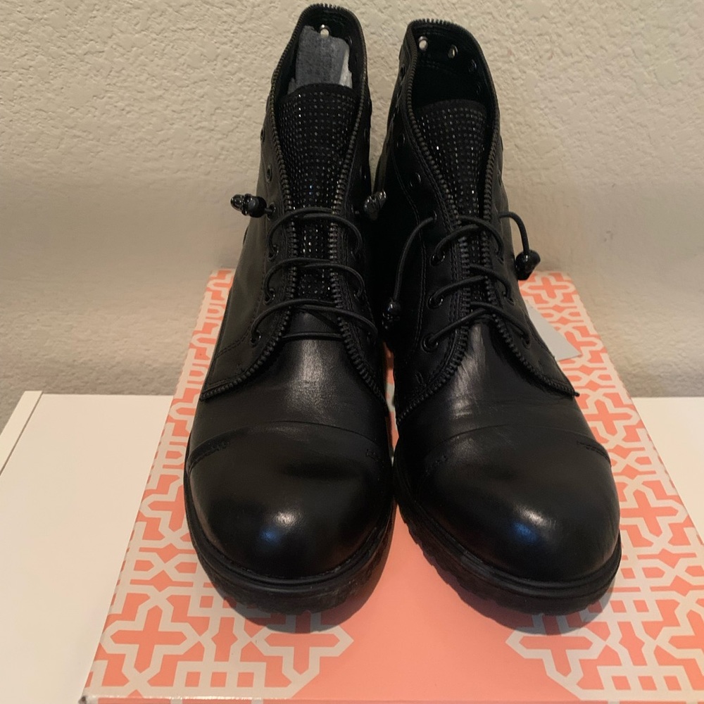 Gianni Bini Fire Worx Black Leather Boots